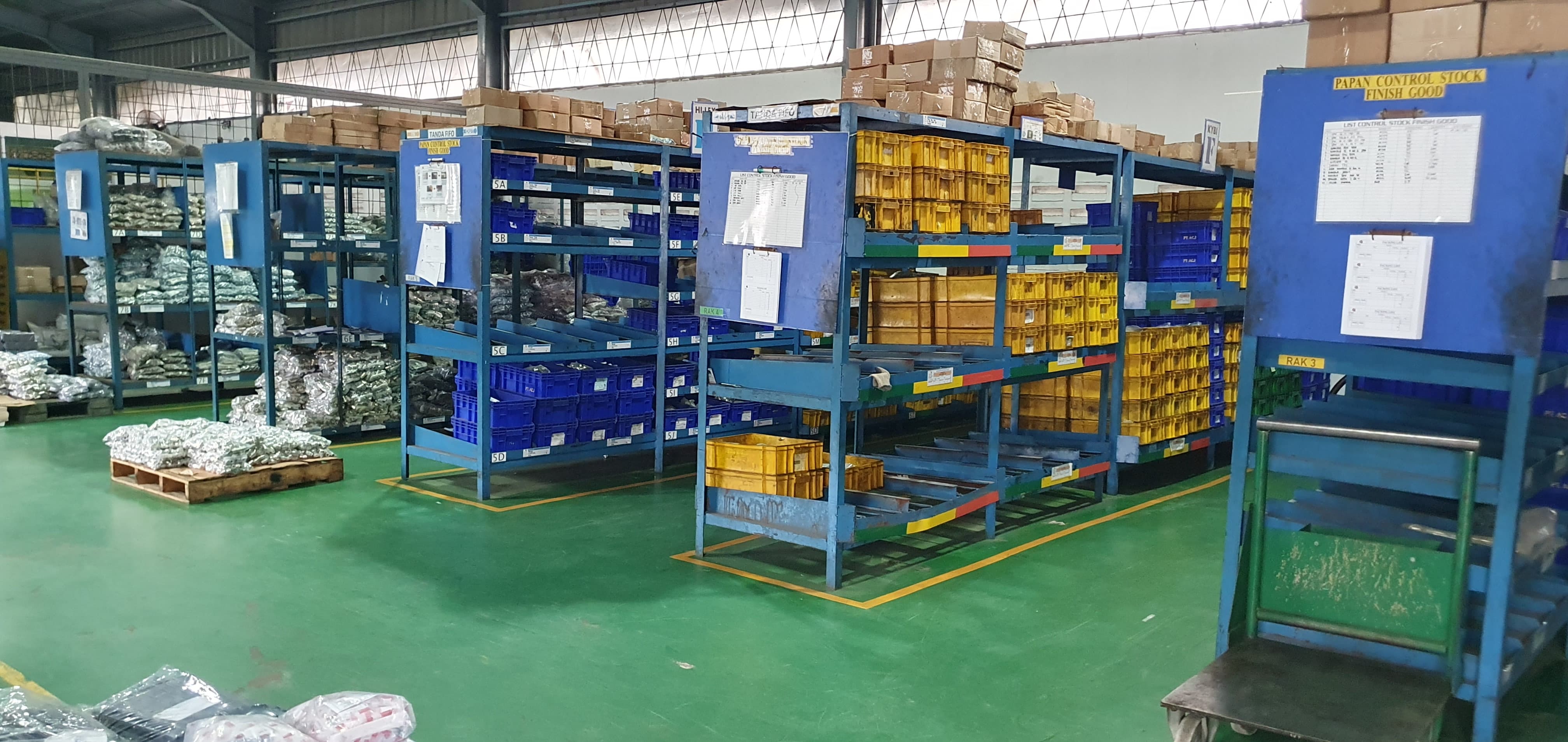 production inventory area (area gudang produksi)